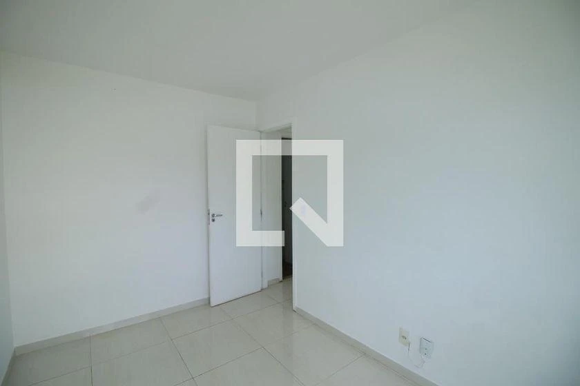 2-bedroom apartment in a building with a pool — photo 24