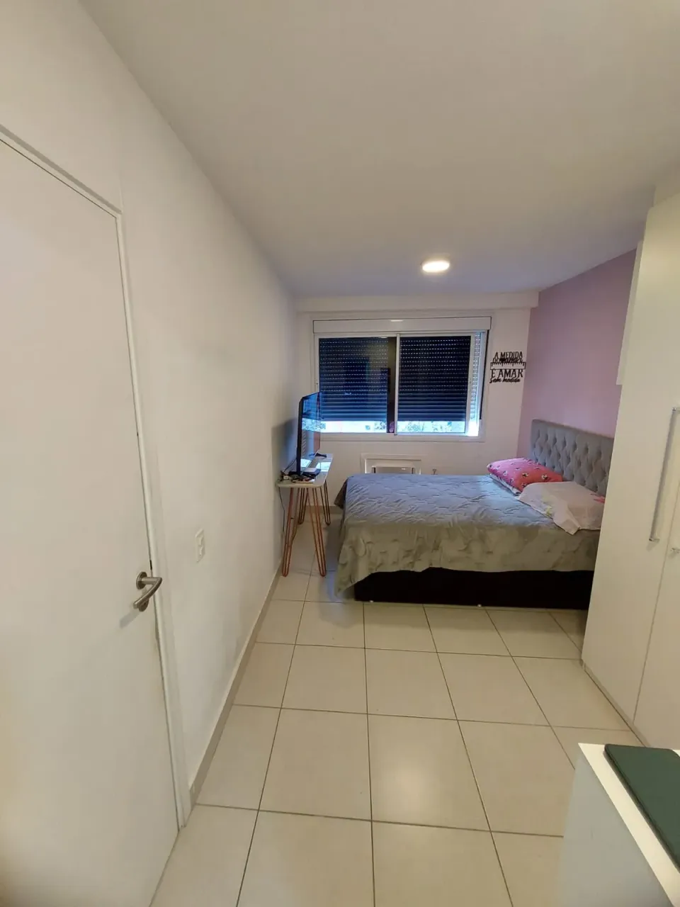 Furnished apartment with 2 bedrooms and an open-plan kitchen — photo 9