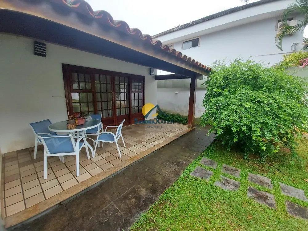 House with 4 bedrooms and 5 bathrooms for rent — photo 49