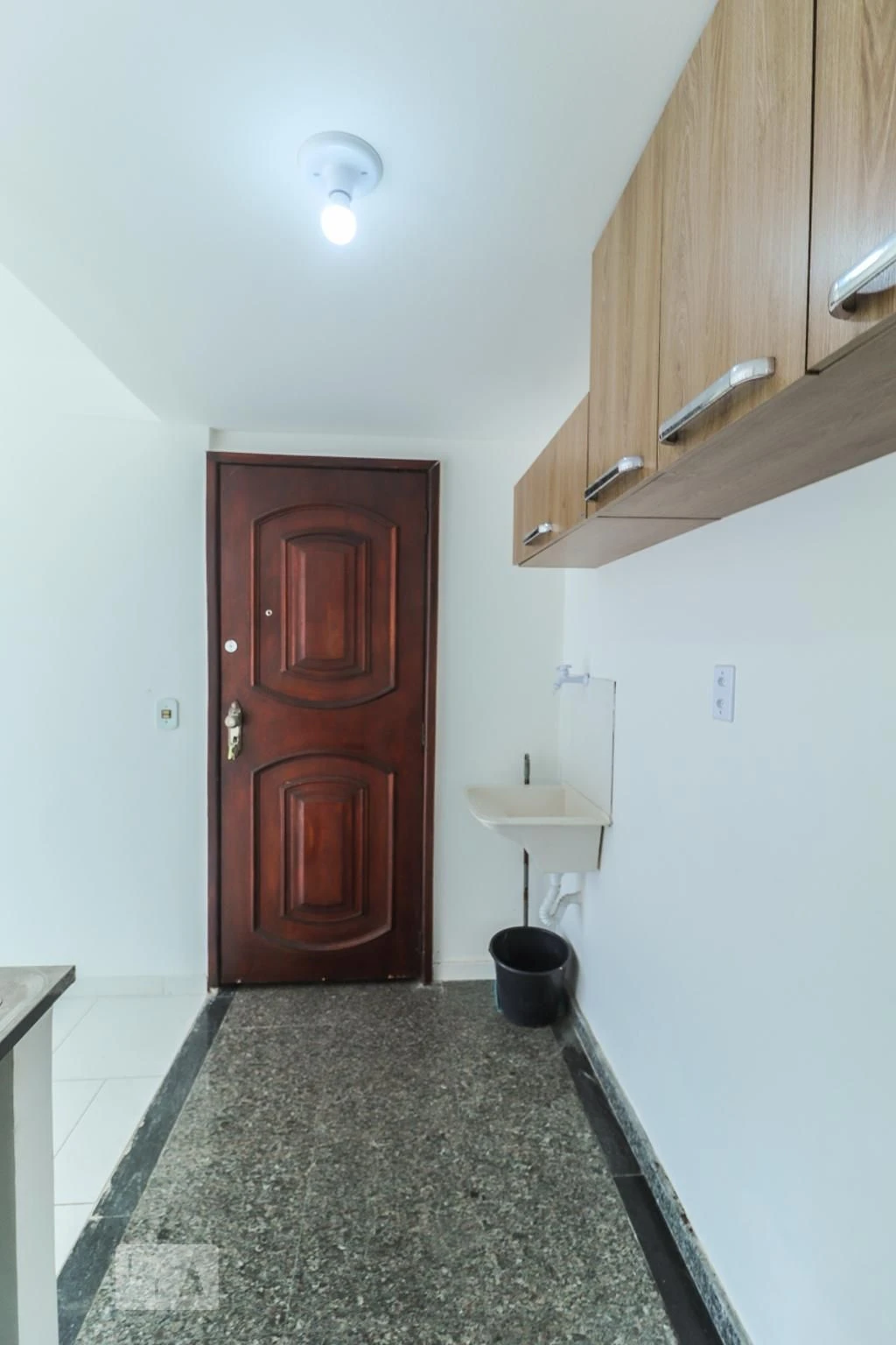 1-bedroom, 1-bath apartment with no parking — photo 5