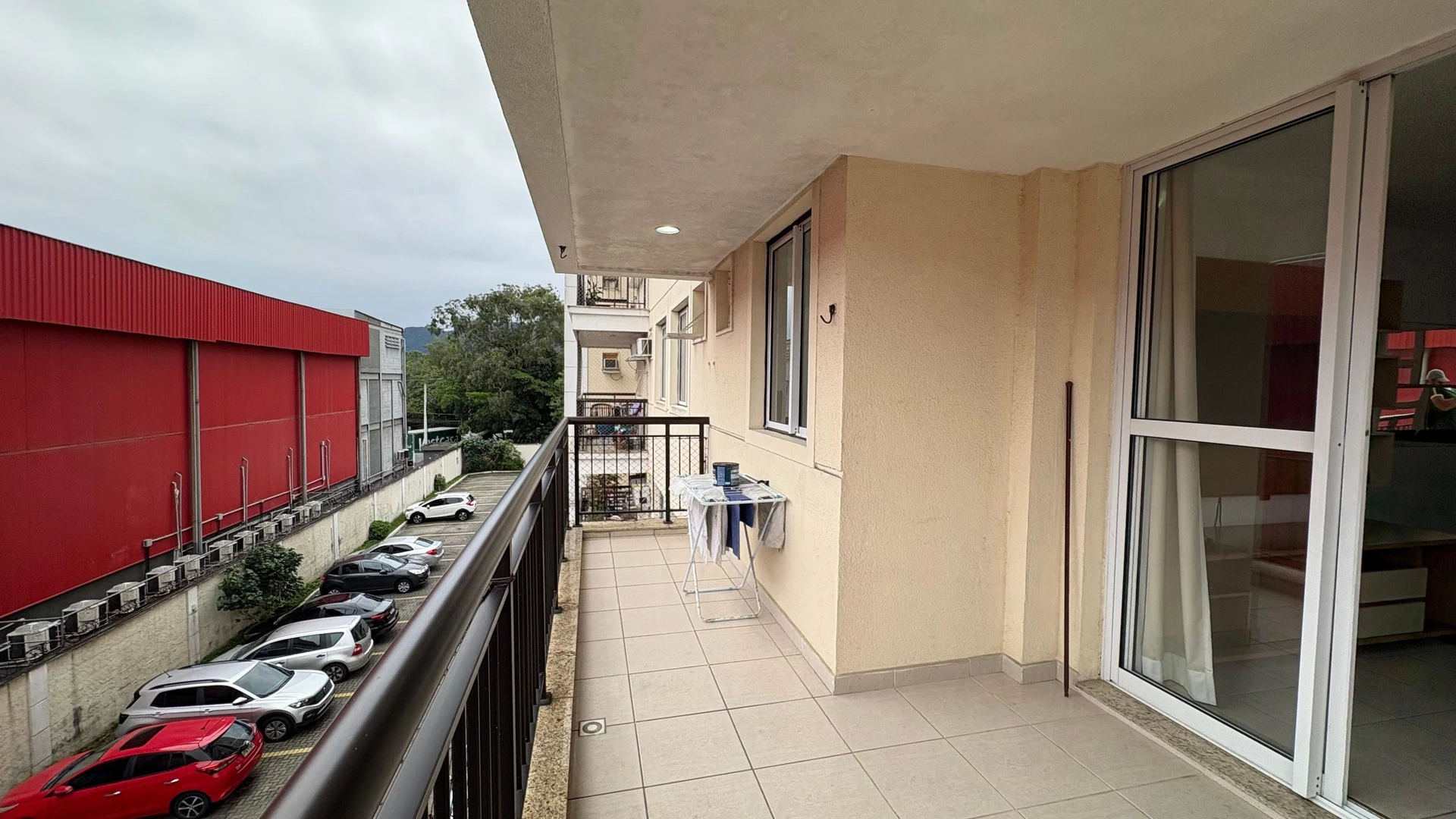 70 m² apartment with a home office and a washing machine — photo 25