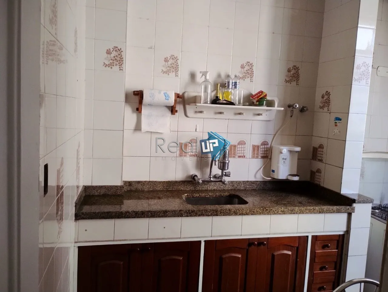 Apartamento mobiliado com 2 quartos e 1 banheiro com box — photo 2