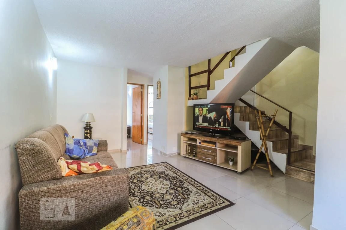 2-bedroom apartment in a building with a gym — photo 9