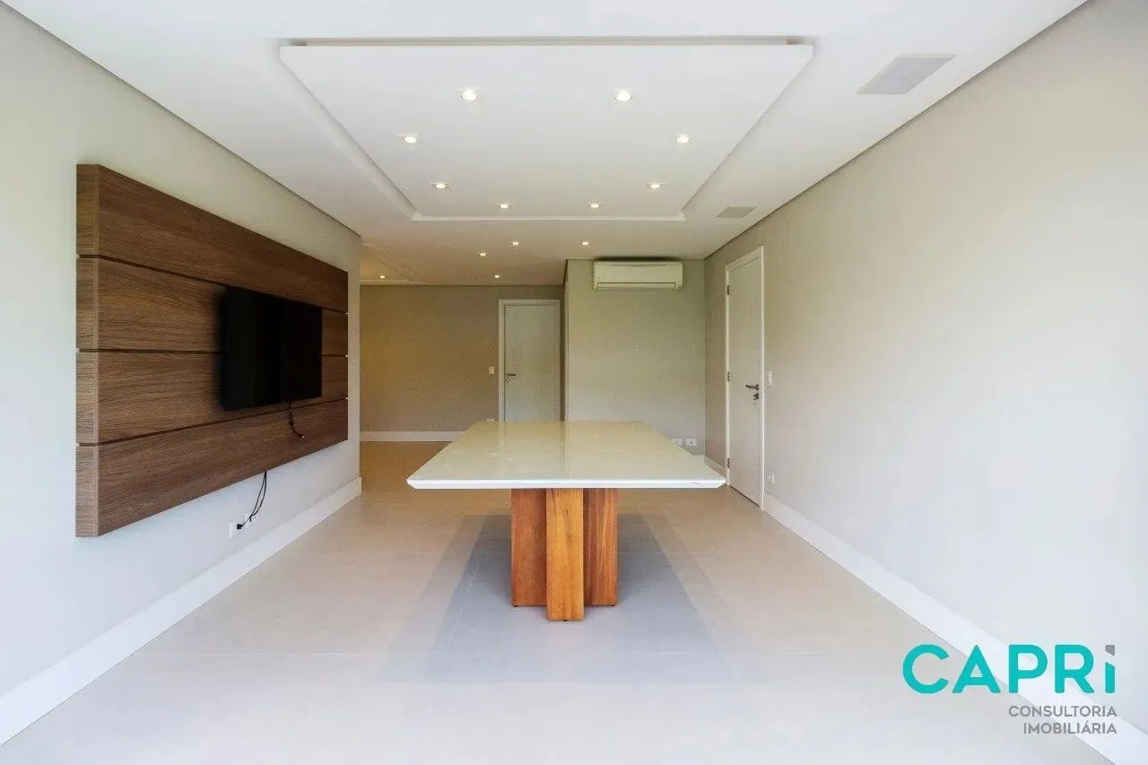 3 en-suite bedrooms with 5 baths and 3 parking spaces — photo 10
