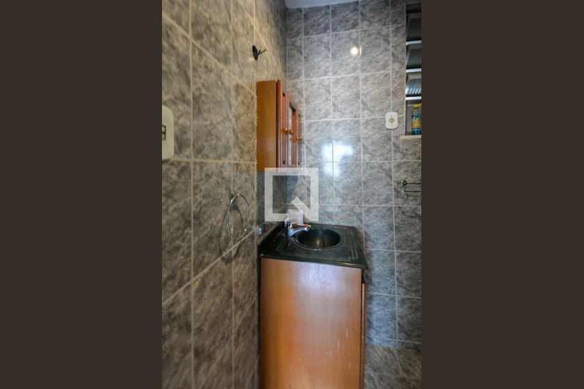 Furnished 1-bedroom apartment with 2 bathrooms — photo 21