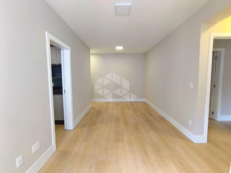 2-bedroom apartment with a water view — photo 25