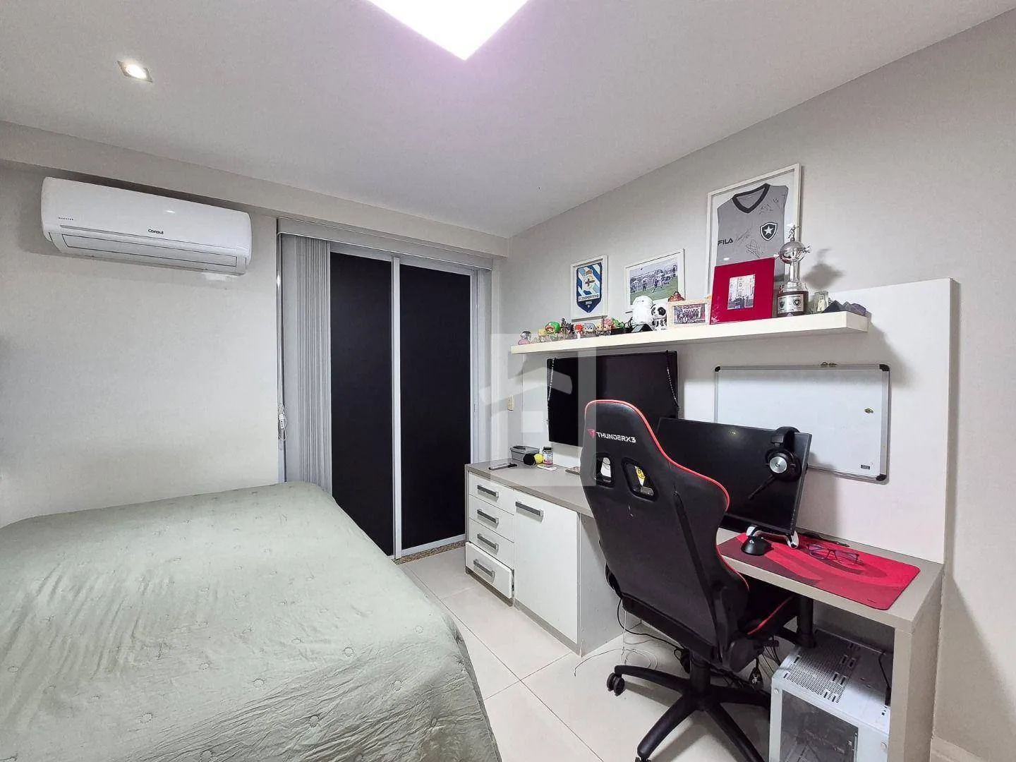 Furnished 235 m² apartment with 4 bedrooms — photo 43