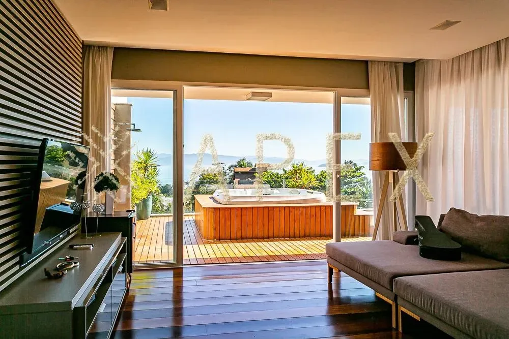 6 en-suite bedrooms, 9 bathrooms, 1600 m² and BBQ — photo 13
