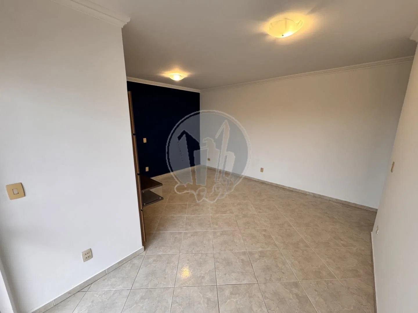 3-bedroom apartment with balcony and built-in TV wall — photo 4