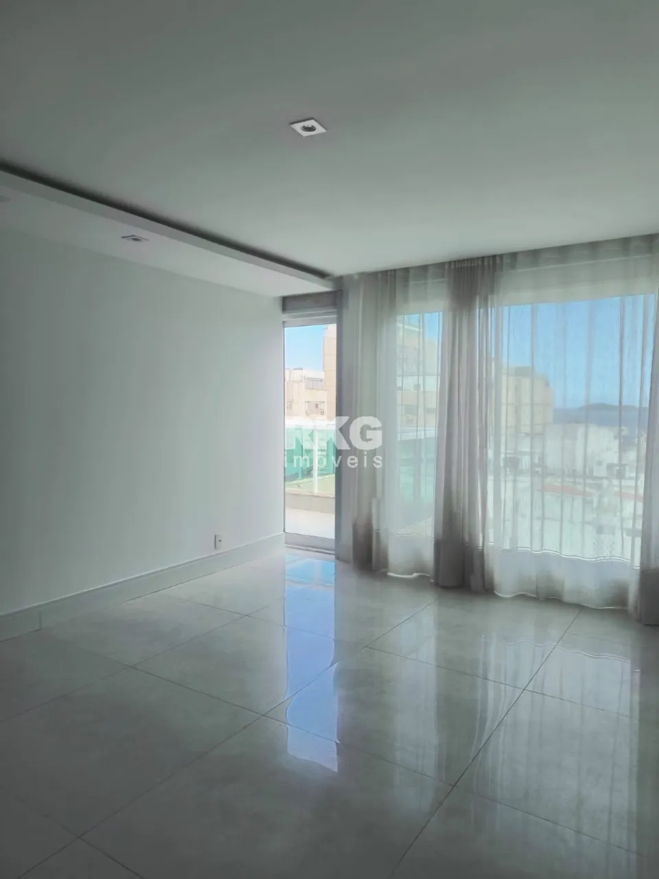 Apartamento para alugar com varanda, 3 quartos e 4 banheiros — photo 3