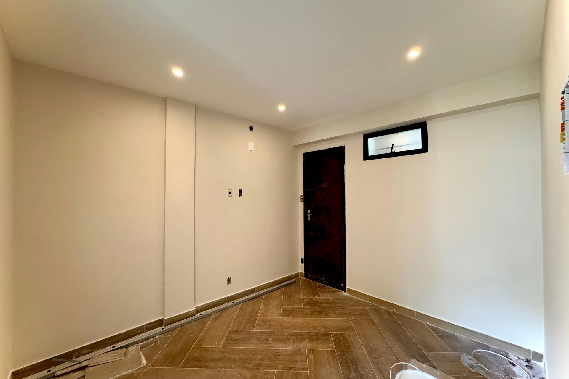 Apartamento de 1 dormitorio con cocina abierta y cocina a gas — photo 11