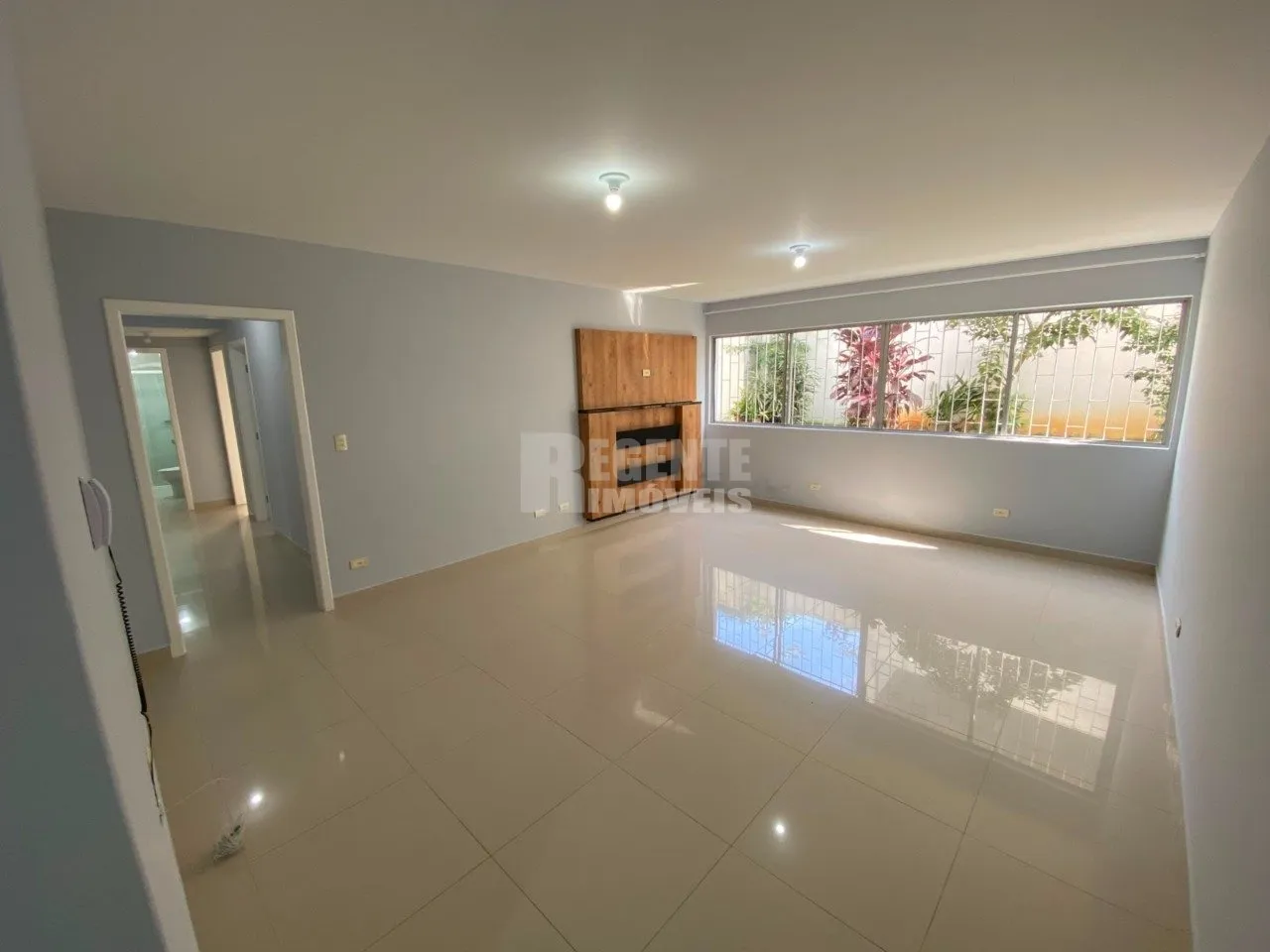 Квартира с 3 спальнями, 139 м² и 1 местом