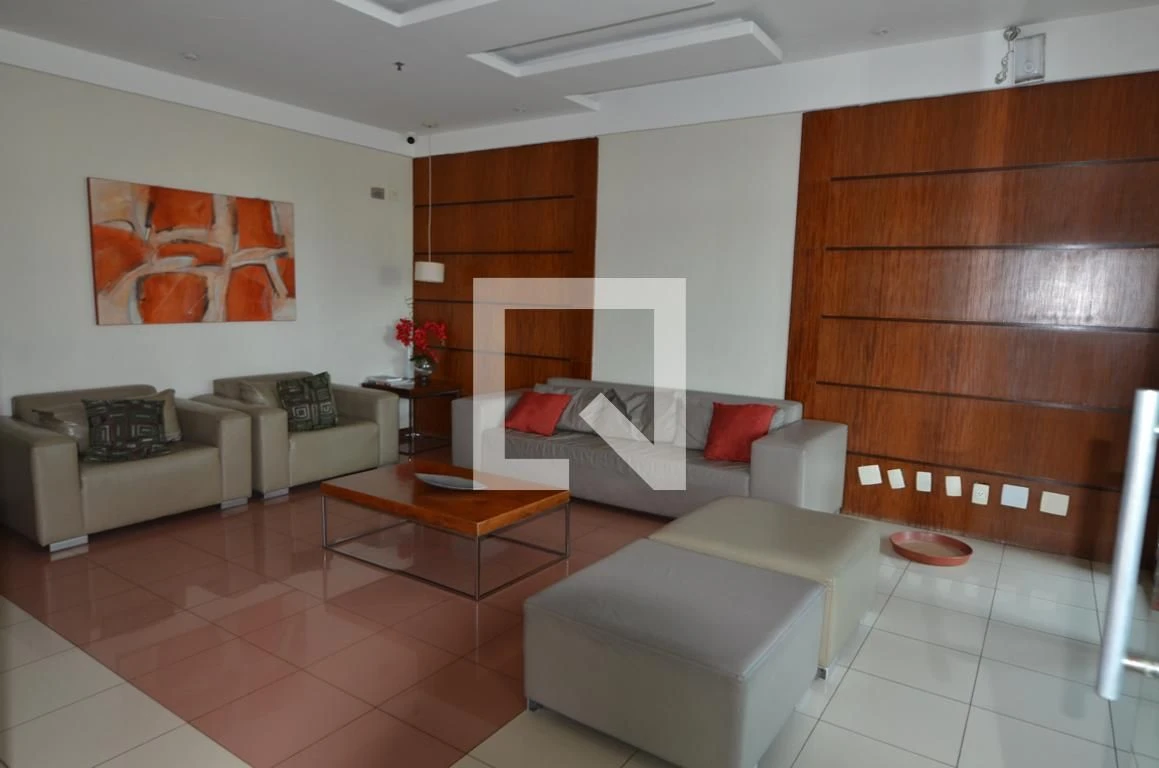 Квартира 80 м² із заскленим балконом та робочим місцем — photo 18