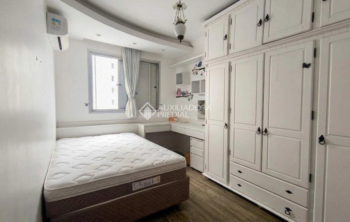 3-bedroom apartment with a washing machine — photo 5