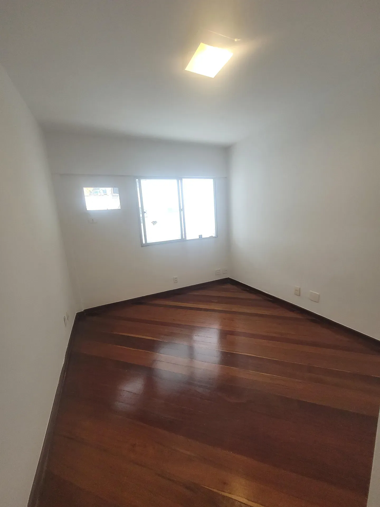 Квартира 106 м² з 2 спальнями та 3 ванними — photo 10