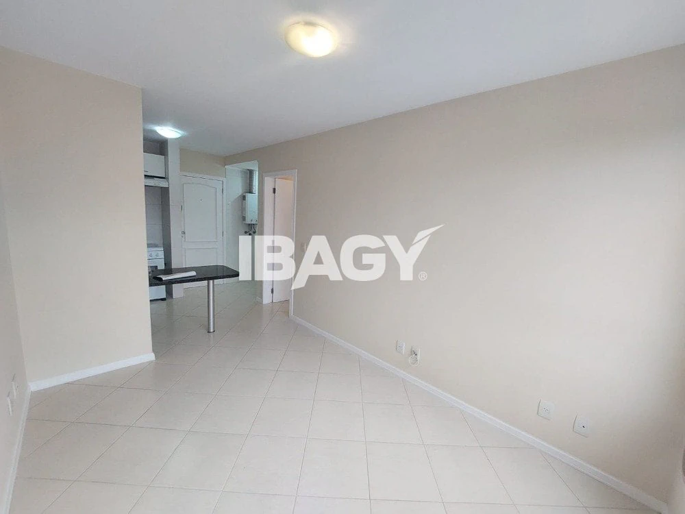 Apartamento de 1 dormitorio con cocina abierta y suite — photo 8