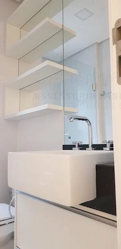 3-bedroom apartment with a glass-enclosed balcony — photo 15