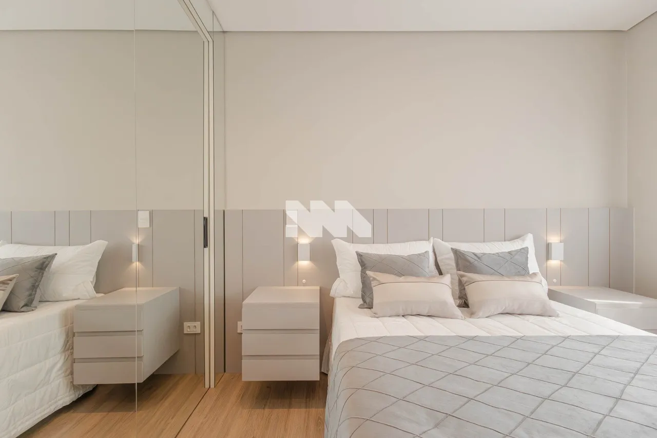 Furnished 1-bedroom apartment with open-plan kitchen — photo 11