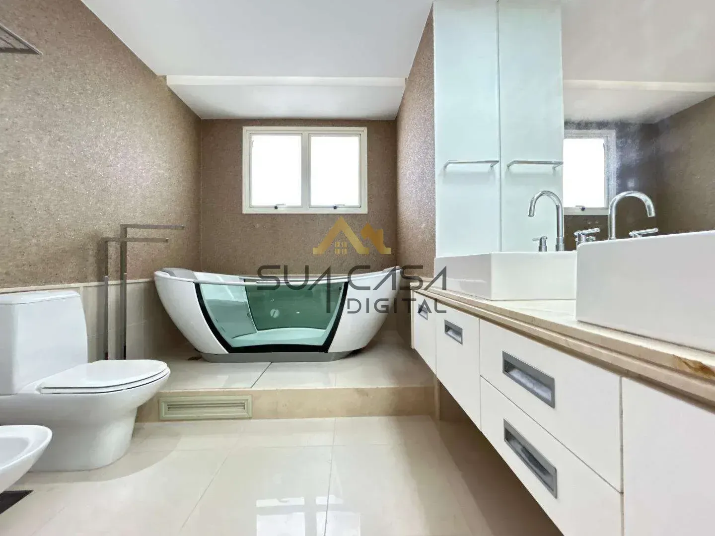 Penthouse with 4 bedrooms and an open-plan kitchen — photo 21