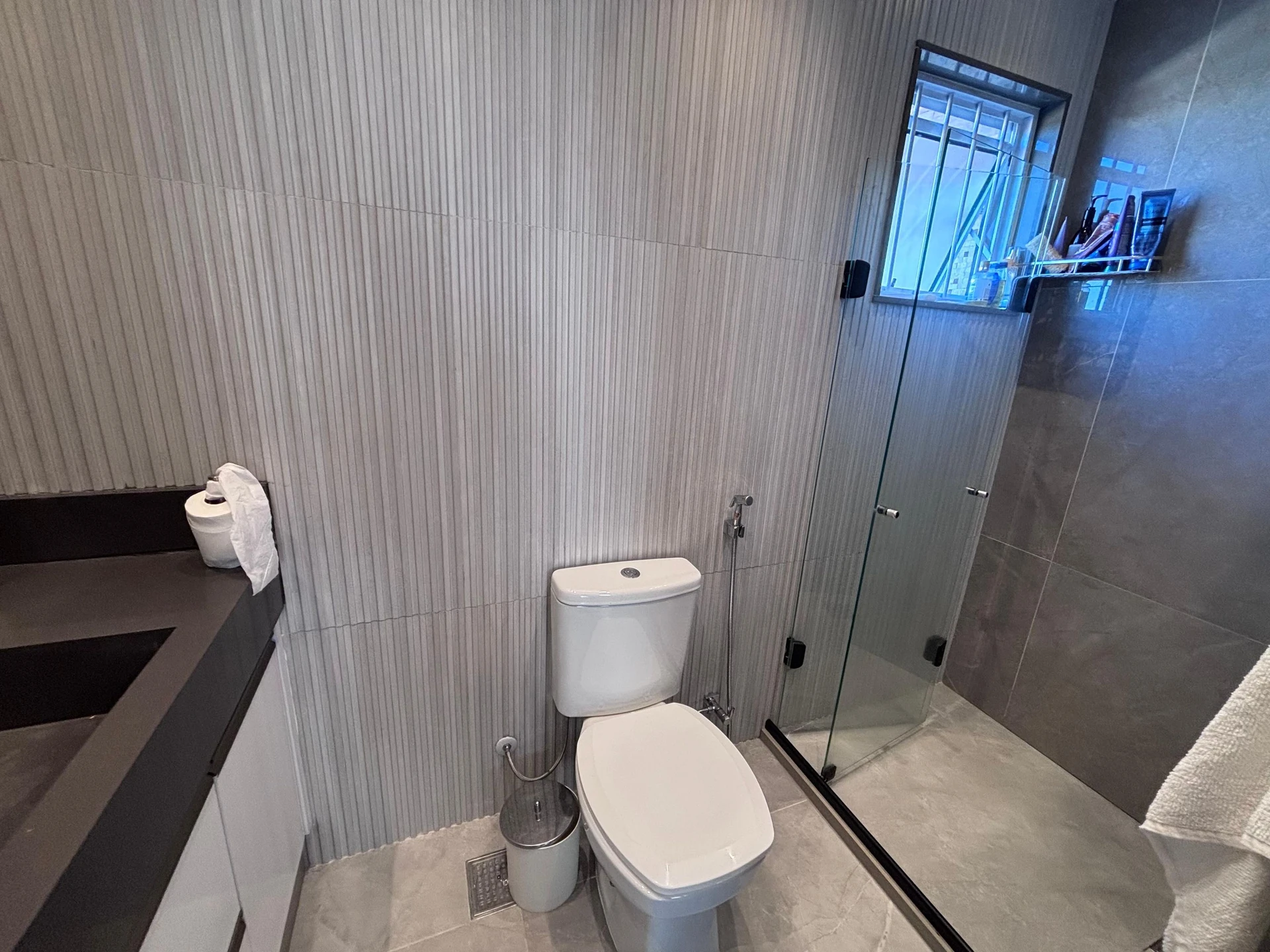 Apartamento mobiliado com 4 quartos e 4 banheiros — photo 50
