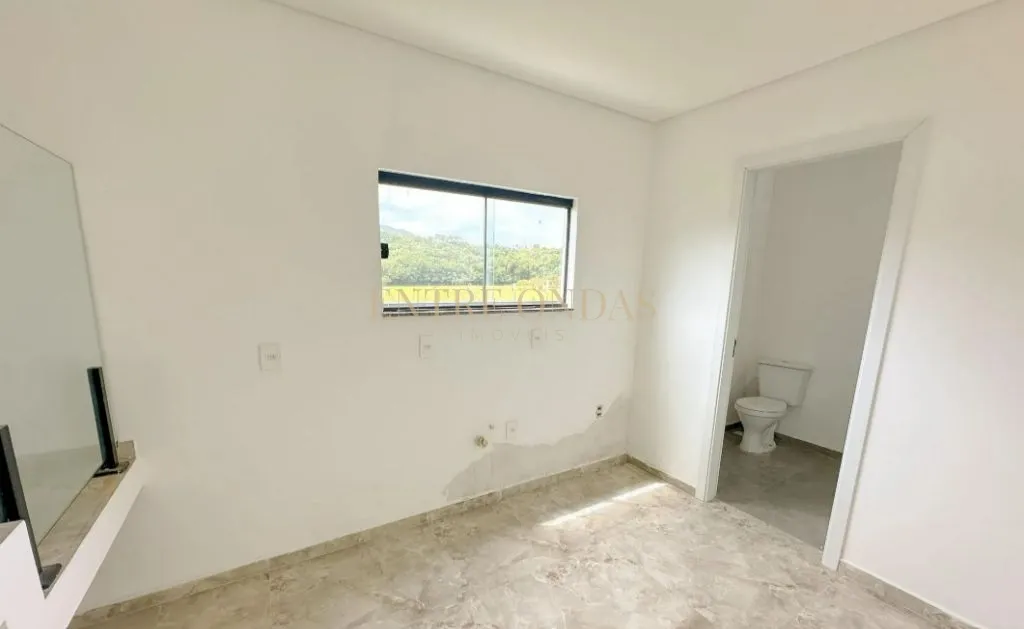 3-bedroom house with a mountain view in Florianópolis — photo 48