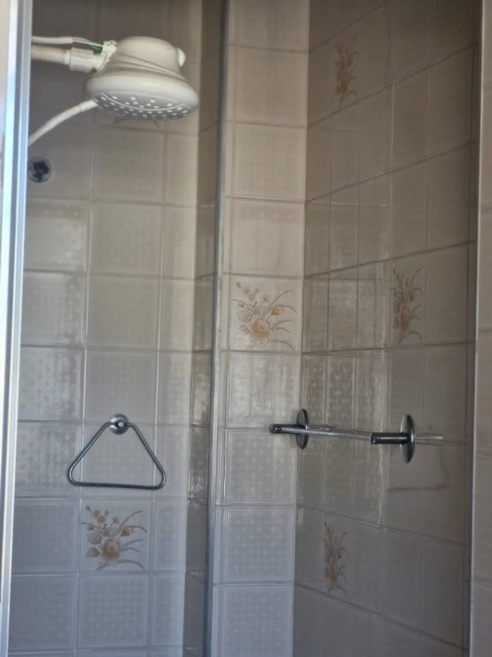 2-bedroom, 2-bath apartment with no parking space — photo 13