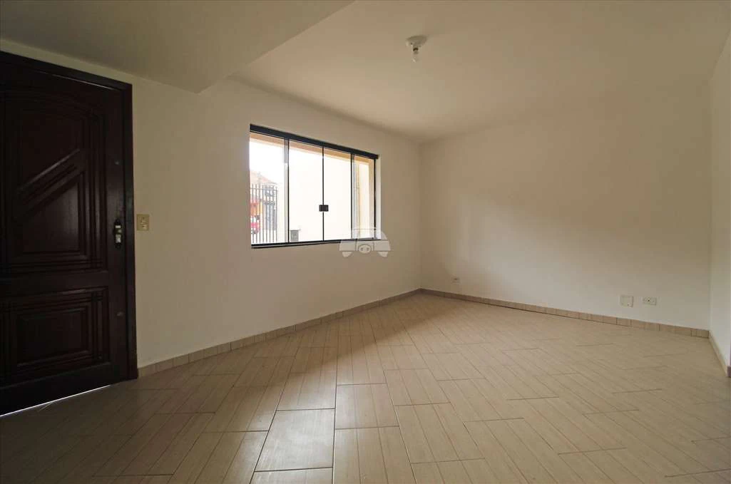 House with 4 bedrooms, 150 m², 1 en-suite and 2 parking