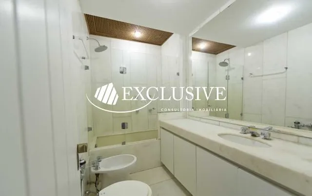 Residential apartment with 4 bedrooms and enclosed balcony — photo 16