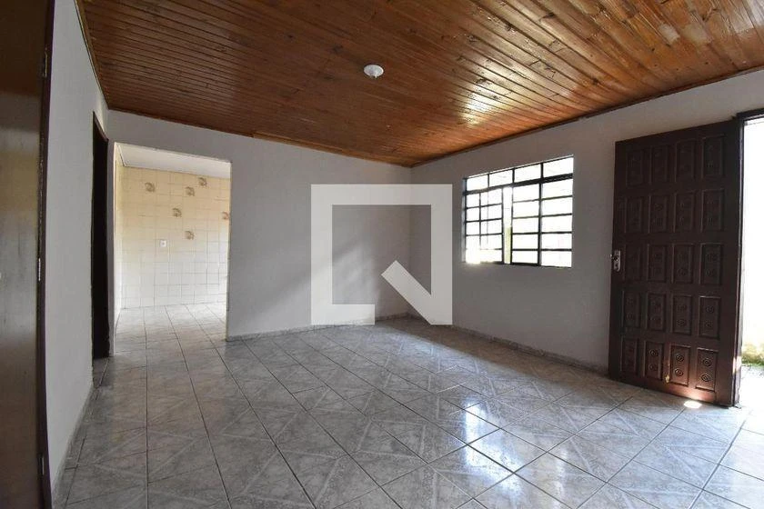 3-bedroom house with a washing machine in Curitiba