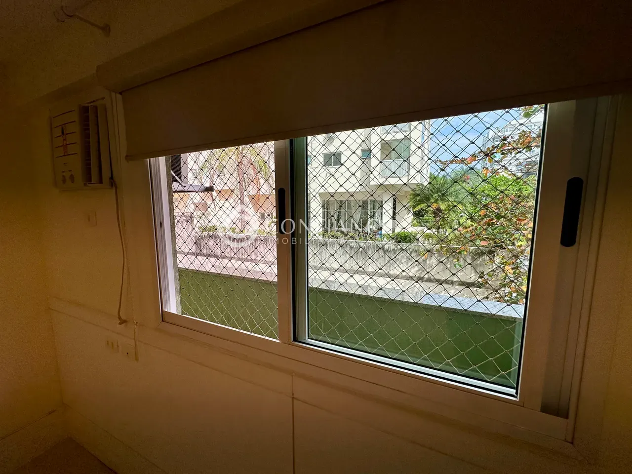 2-bedroom apartment with 2 bathrooms and a balcony — photo 10