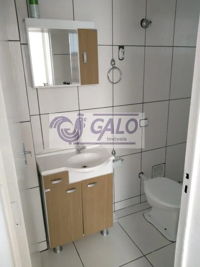 Apartamento com piso de madeira ou laminado, Portão — photo 6