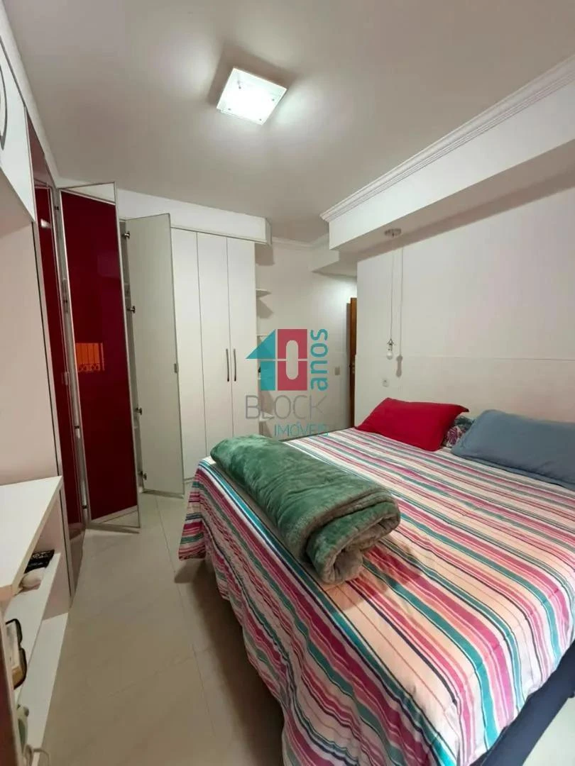 House with shared outdoor pool, 2 bedrooms and 400 m² — photo 5