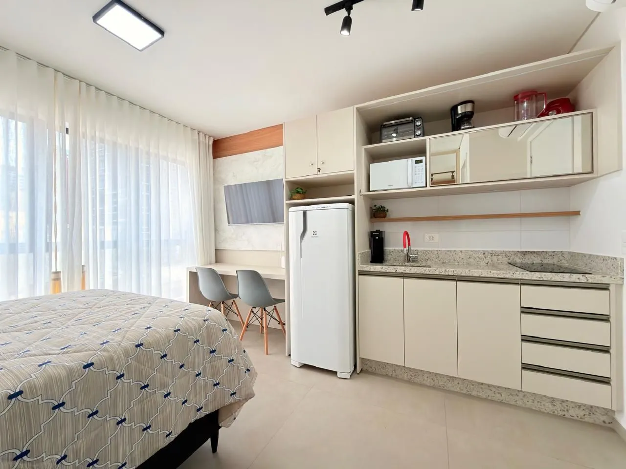 Furnished 36 m² studio with 1 bedroom and 1 bathroom — photo 5
