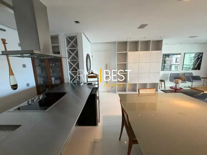 Apartment with 4 rooms and 3 modern suites — photo 26