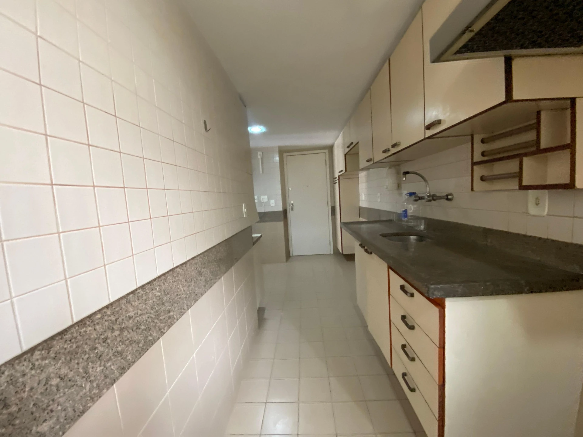 2-bedroom apartment in a building with a sauna — photo 13