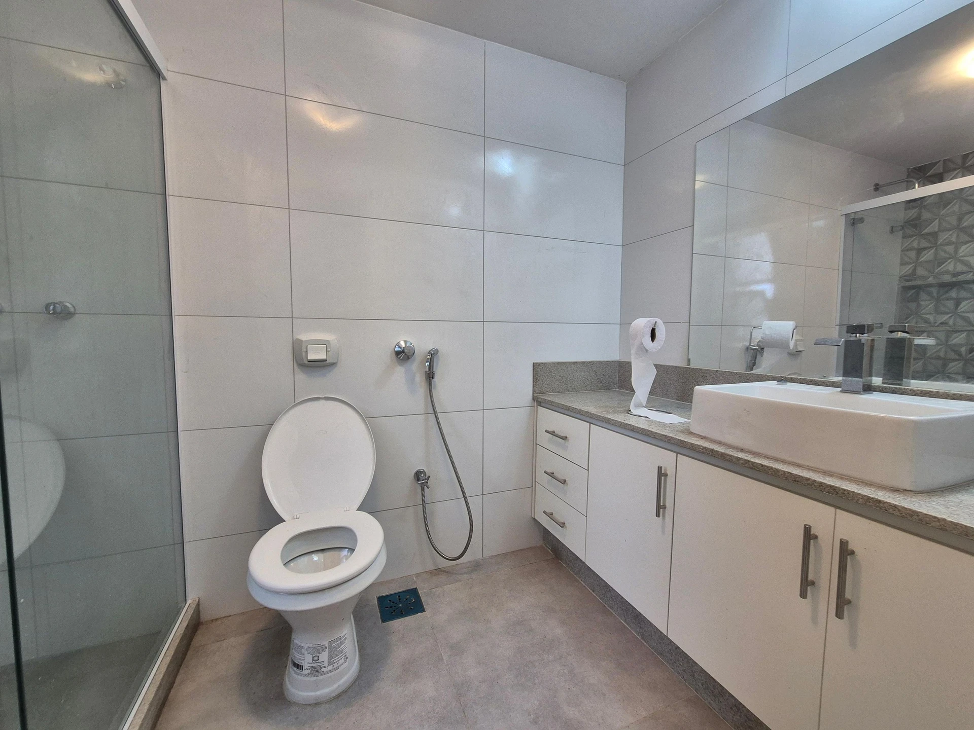 2-bedroom apartment in a building with a sauna — photo 24