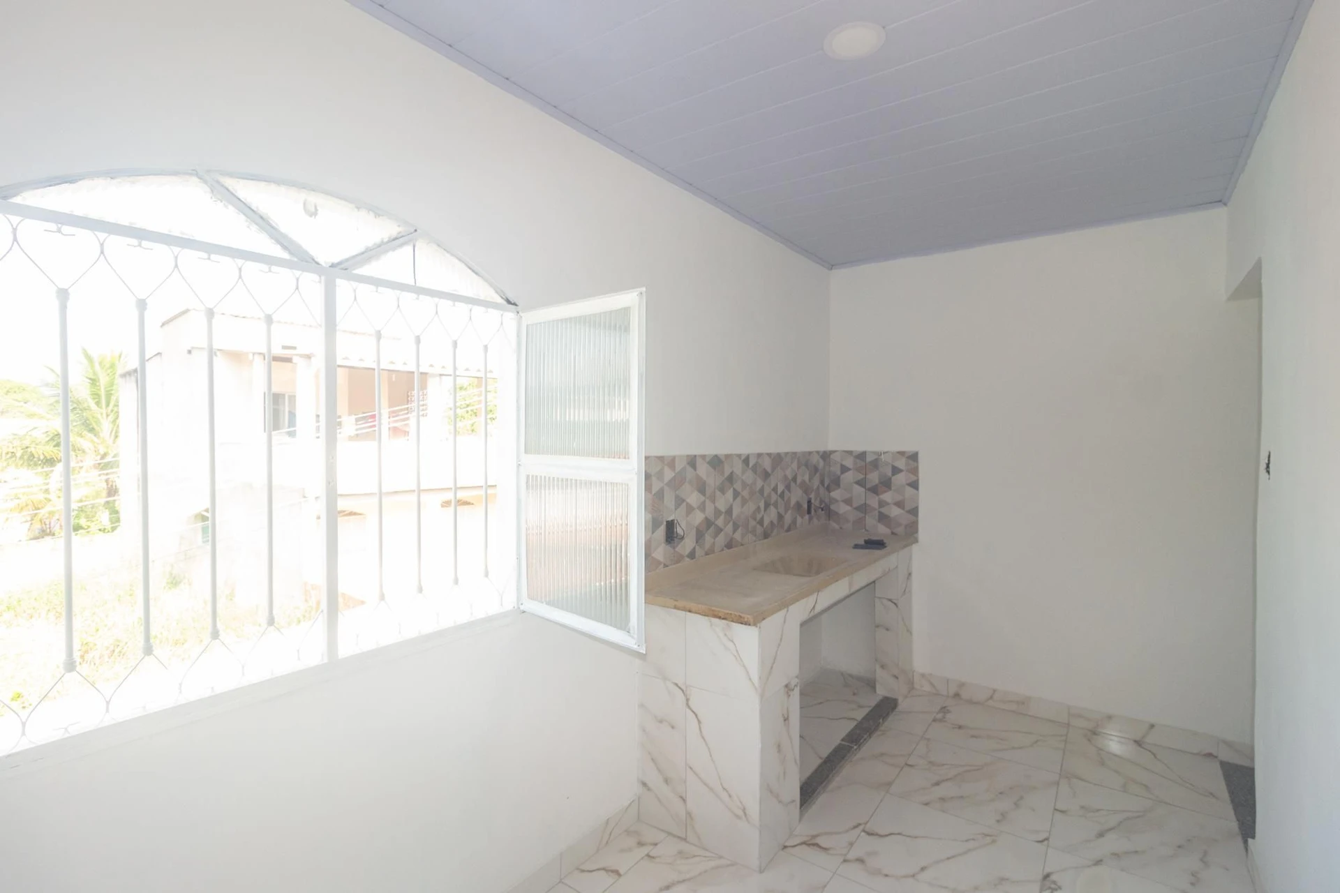 House, 80 m², with a grill on the balcony — photo 23