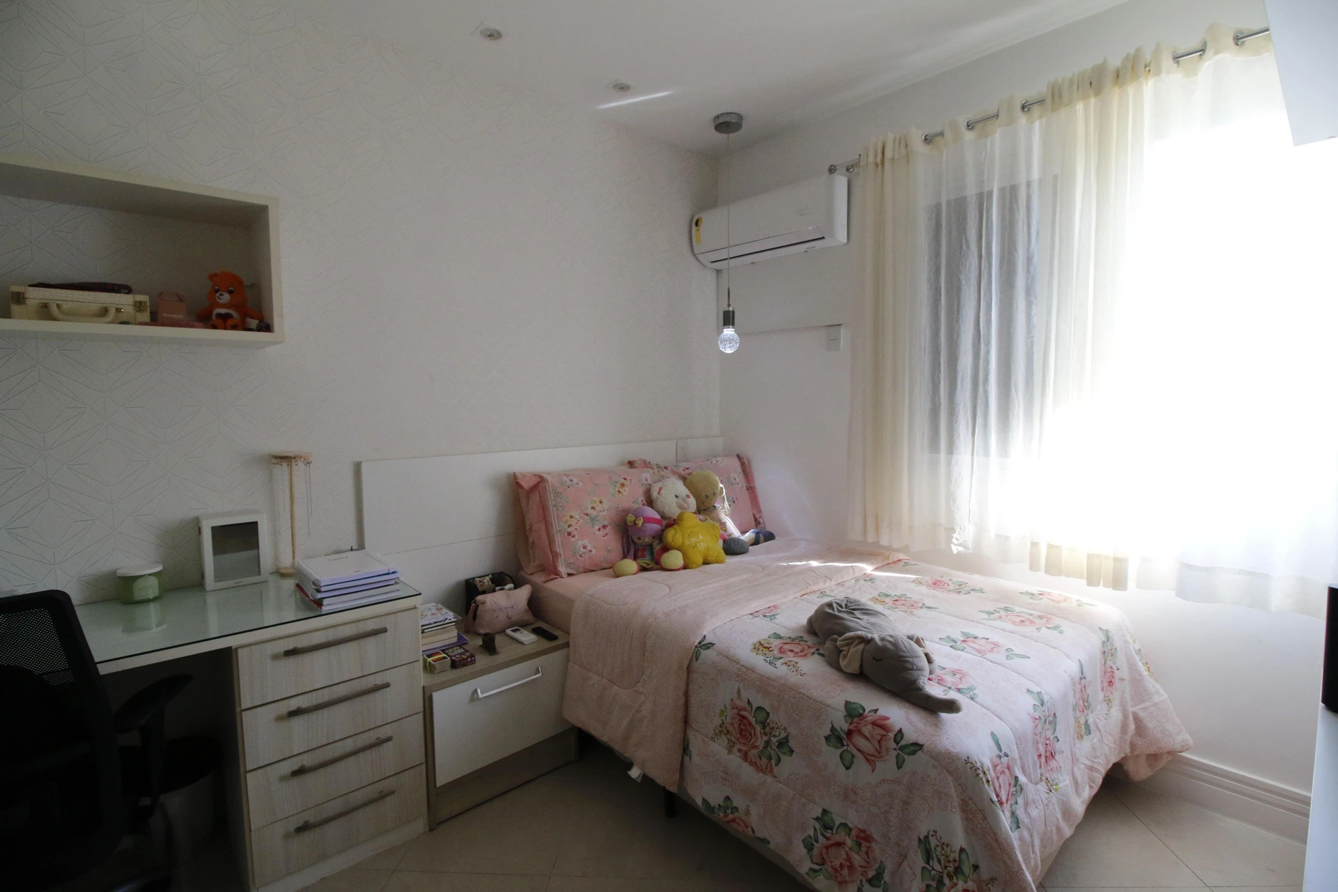 Furnished house, 230 m², with a glass-enclosed balcony — photo 5