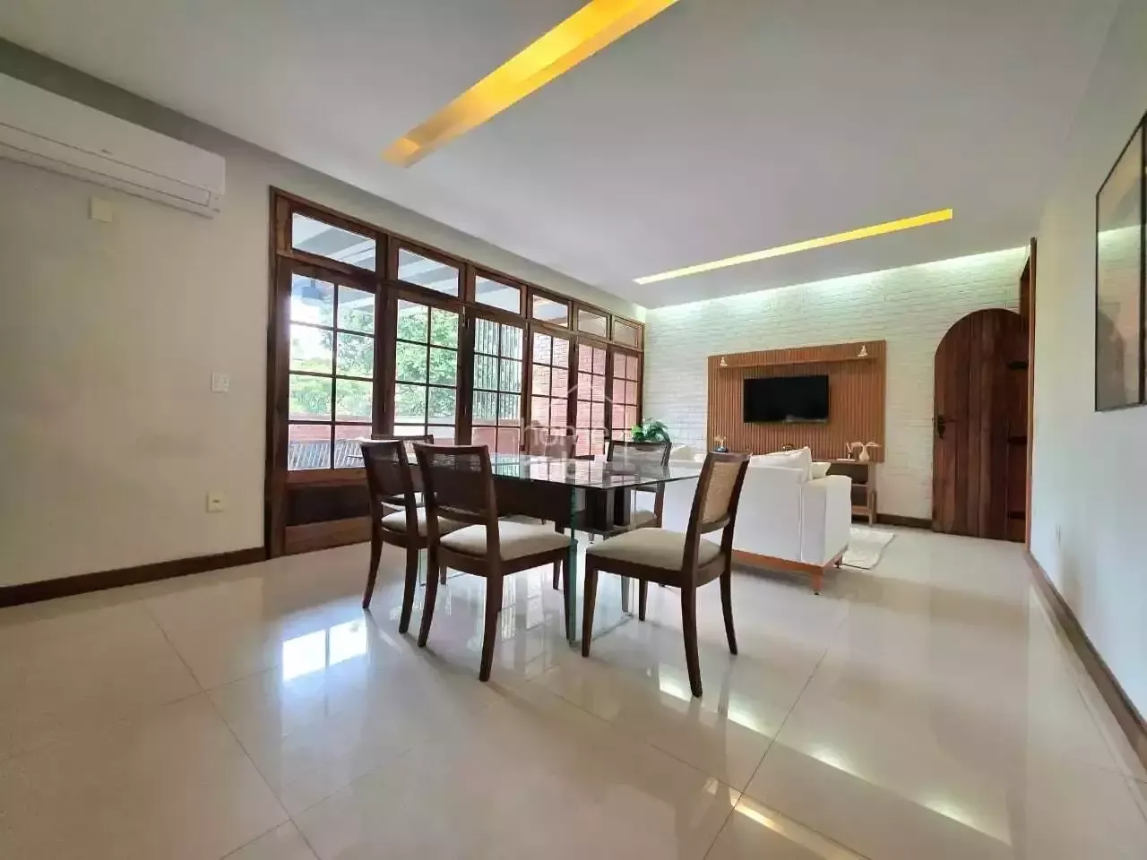 Furnished apartment, 157 m², with a home office — photo 8