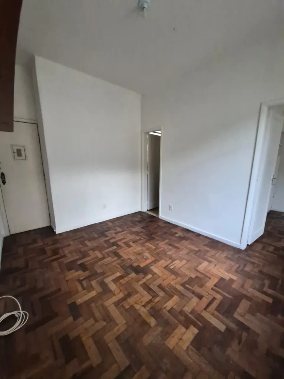 Apartamento de 1 quarto com vaga e armários — photo 9