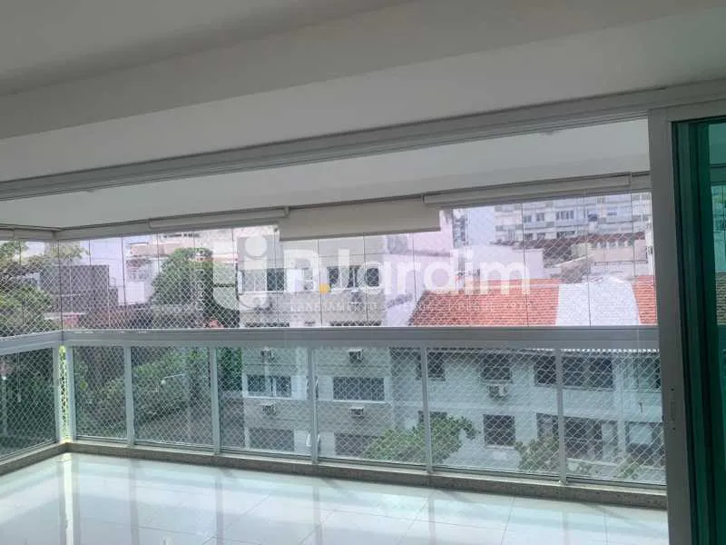 Rental apartment with 4 bedrooms and glassed balcony — photo 12