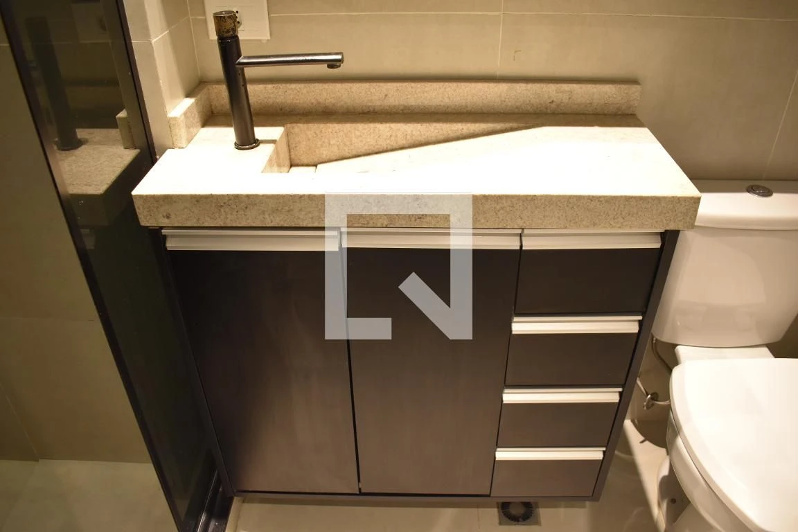 17 m² studio with a washing machine and a home office — photo 10