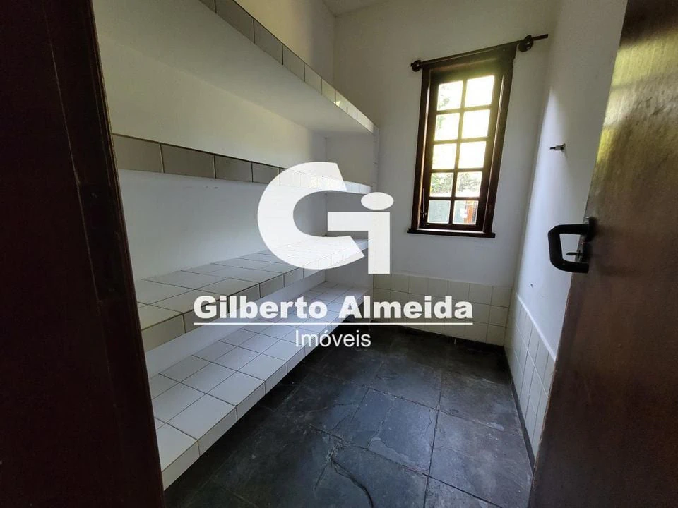 3-bedroom house with a grill on the balcony — photo 25