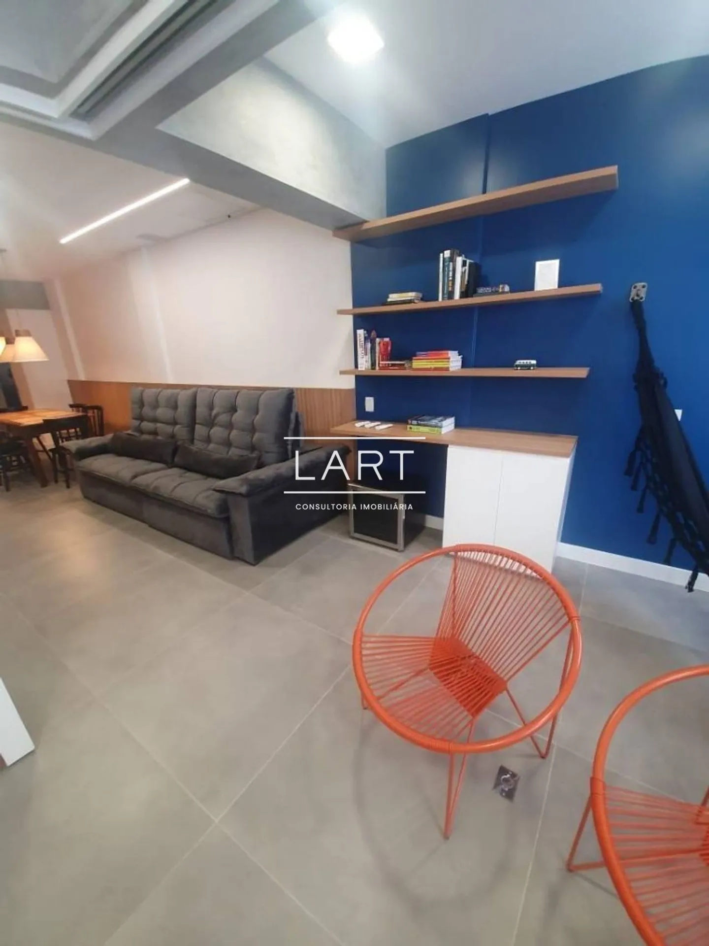Home office in a 2-bedroom apartment, 110 m² — photo 18