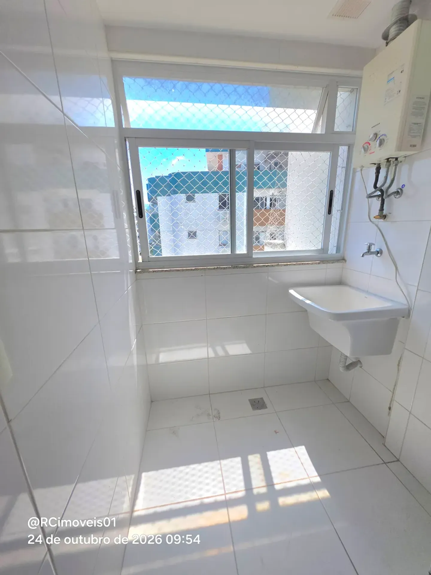Apartment on the 5th floor with a mountain view — photo 41