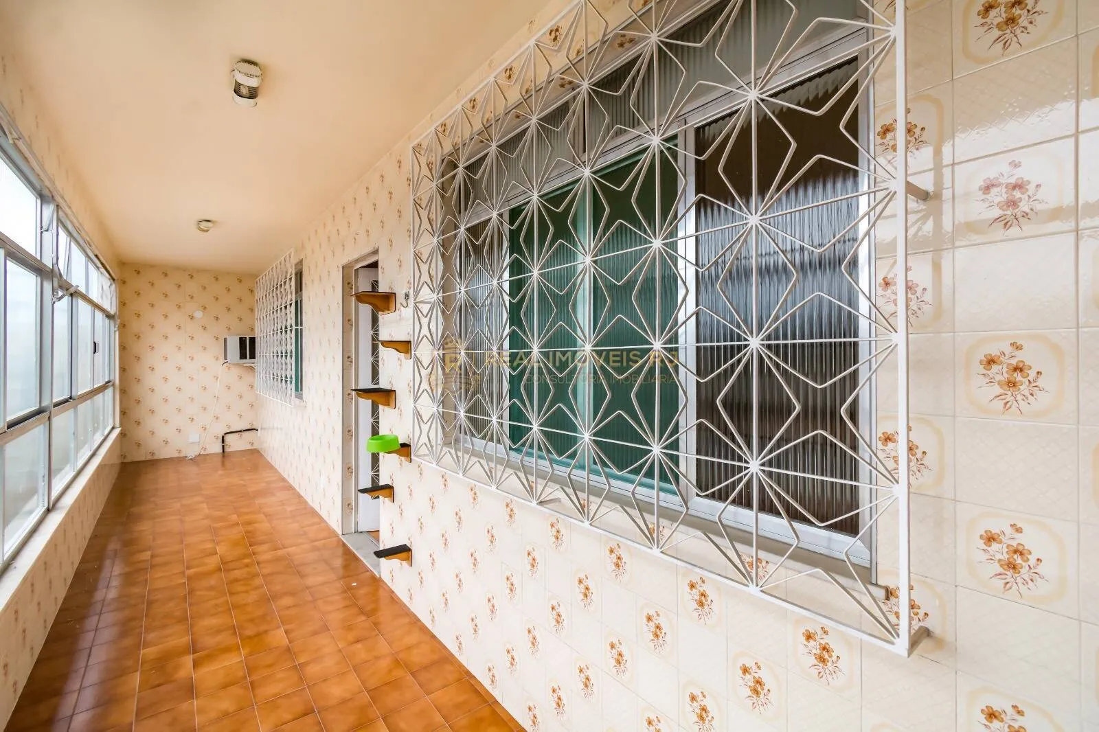 Unfurnished house with 3 bedrooms and 5 bathrooms — photo 54