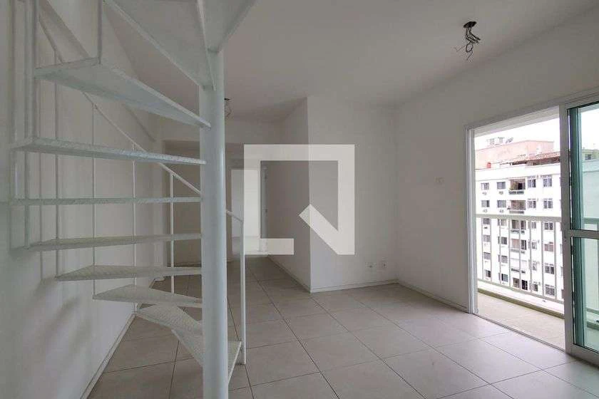 Apartamento com 2 quartos e sacada, 61 m² — photo 2