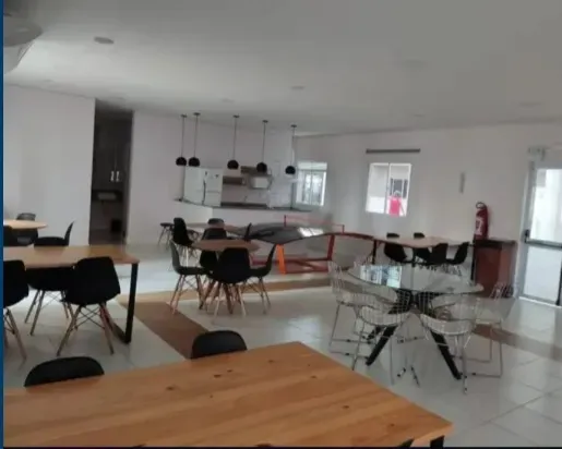 2-bedroom apartment in a building with a gym — photo 15