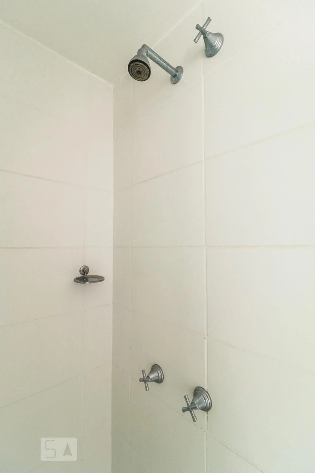 Unfurnished 3-bedroom apartment with balcony — photo 38