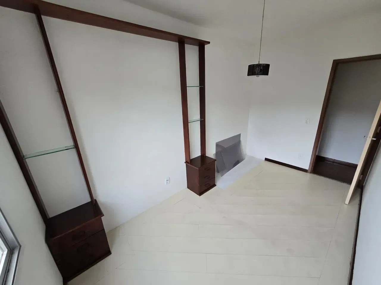 Apartamento de 2 quartos com cozinha fechada e 60 m² — photo 17